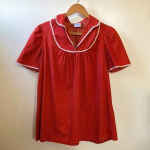 Vintage Holly Leaf Print Christmas Top With White Lacey Trim